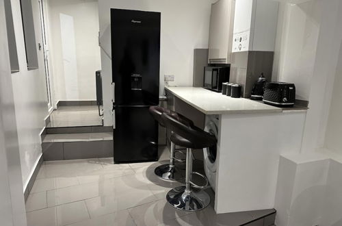 Photo 6 - Eliteelegance Suites 2-bed Apartment in Sheffield