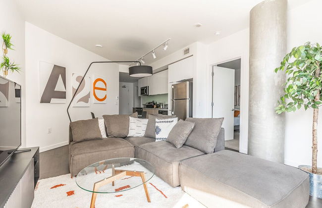 Sophari Bellevue Tower Apts - Photo 62