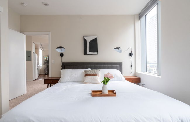 Sophari Bellevue Tower Apts - Photo 6