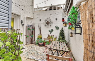 Photo 1 - Centrally Located Philadelphia Townhome w/ Patio