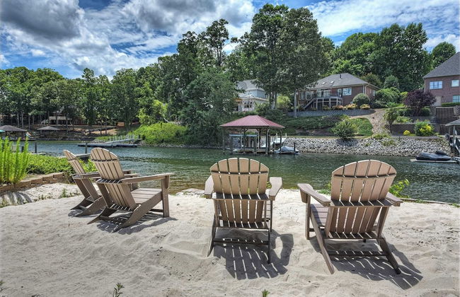 Island Point by Avantstay Sleeps 18 Dock - Foto 1