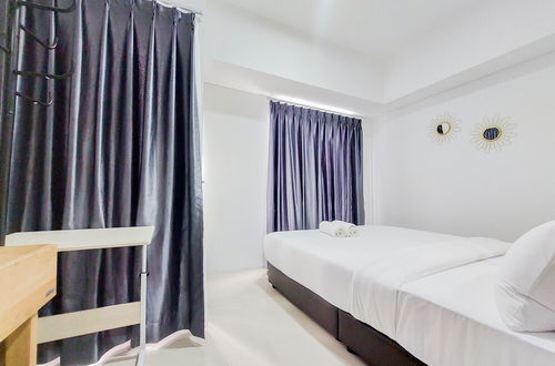 Foto 2 - Homey And Cozy Stay 1Br Tamansari Bintaro Mansion Apartment