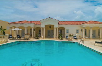 Foto 2 - NEW Premium Luxury 2BR 3BA Pool House