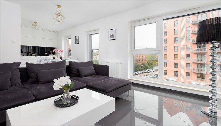 Foto 1 - Lux 3 Bedroom Flat by Renters Prestige