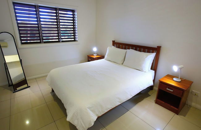 Premiere Apartments - Photo 3