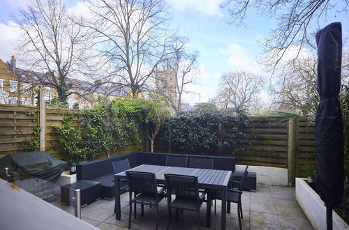 Photo 19 - The Clapham Crib - Spacious 4bdr House With Patio