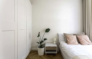 Photo 3 - London Bridge Cosy Chic: Your Perfect 1-bed London Retreat