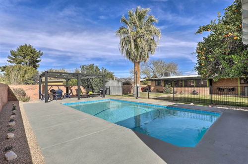 Foto 21 - Vibrant Tucson Home: Pool, Hot Tub & Fire Pit