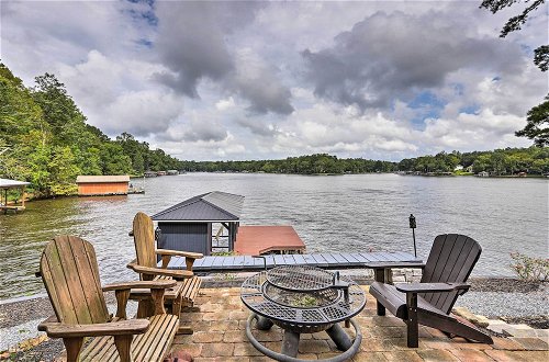 Foto 10 - Waterfront Gem on Lake Sinclair With Boat Dock