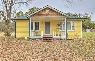 Photo 1 - Fairburn Area Home w/ Deck ~ 20 Mi to Atlanta