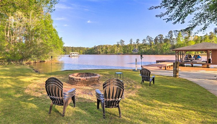 Photo 1 - Chic Lake Sinclair Retreat With Dock & Hot Tub
