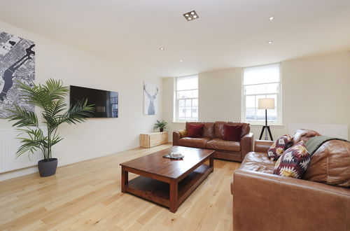 Photo 17 - Altido Executive 2-Bed Apt With Stunning Roof Terraces