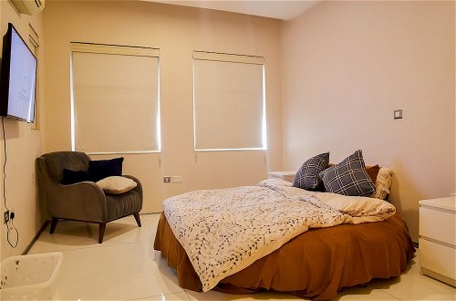 Photo 3 - Impeccable 3-bed Luxury Apartment in Ikoyi, Lagos
