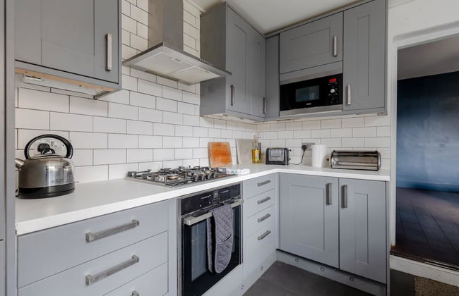 Trendy 2BD House 5 Mins From Willesden Junction! - Foto 15