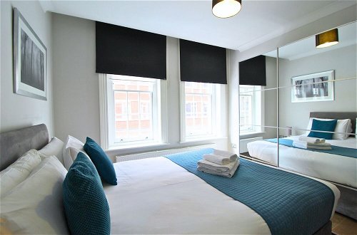 Photo 10 - Fitzrovia New Cavendish Street by Viridian Apartments