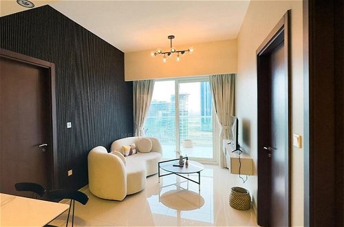 Foto 7 - Mh- Beautiful 2 Bhk Canal View in Reva Residence Ref 24016