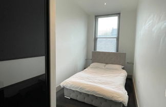 Photo 1 - Stylish 1BD Flat - 1 Min From Bethnal Green