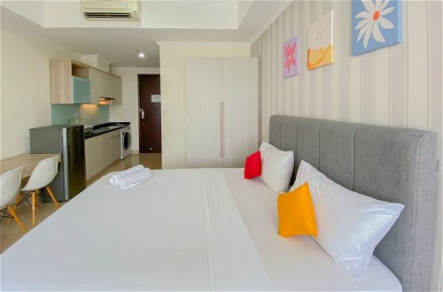 Foto 7 - Good Choice And Elegant Studio Menteng Park Apartment