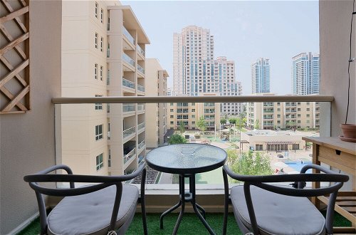 Photo 18 - Luxurious Apt with Balcony The Greens Dubai