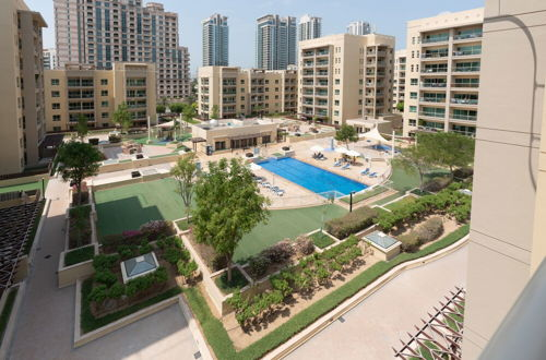 Photo 19 - Luxurious Apt with Balcony The Greens Dubai