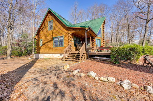 Foto 4 - Rustic Fancy Gap Cabin w/ Blue Ridge Parkway Views