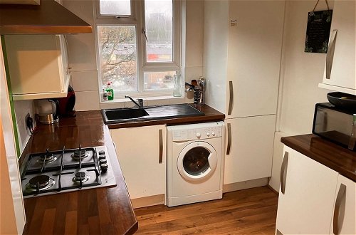 Photo 4 - Spacious 1BD Flat - 4 Mins to Regent's Canal