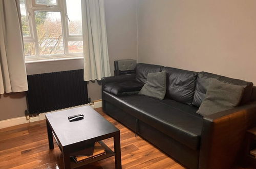 Photo 6 - Spacious 1BD Flat - 4 Mins to Regent's Canal