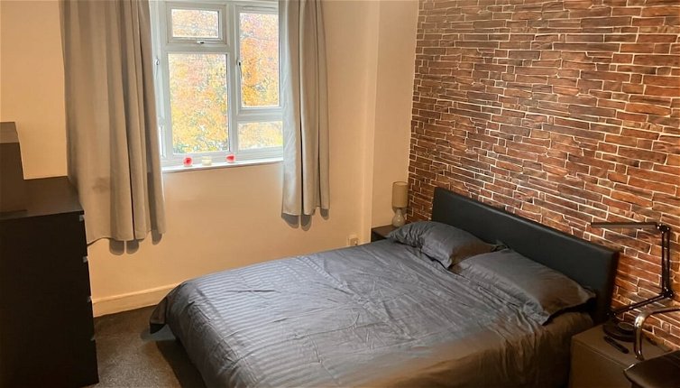 Photo 1 - Spacious 1BD Flat - 4 Mins to Regent's Canal