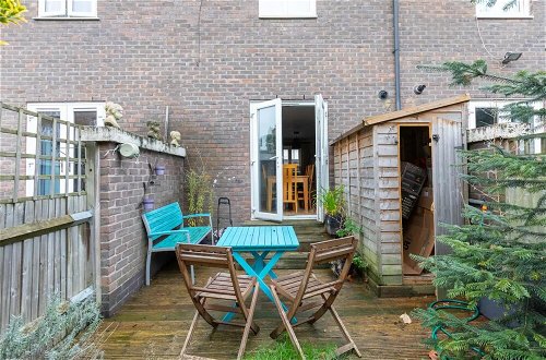 Photo 21 - Charming 1BD Retreat With Garden Area, Greenwich