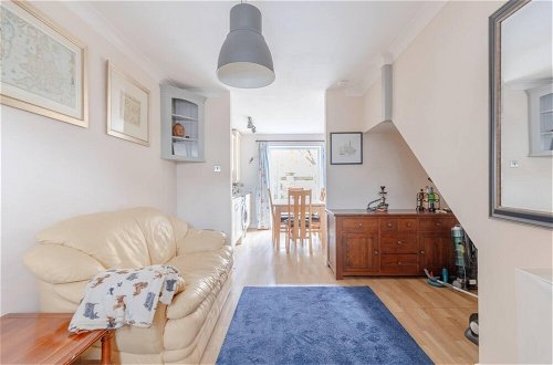 Photo 13 - Charming 1BD Retreat With Garden Area, Greenwich