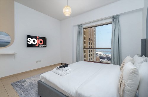 Foto 5 - JBR Beach Bliss - One & Three Bedroom Luxury Apartments by Sojo Stay