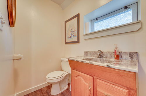 Photo 10 - Spacious Ludlow Hideaway < 1 Mi to Okemo Mountain