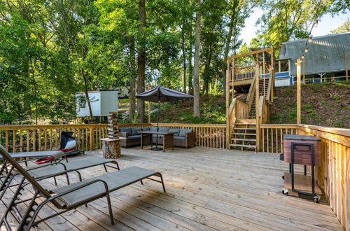 Foto 42 - 'emerald Cove Chalet' on Douglas Lake w/ Hot Tub