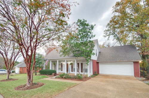 Photo 3 - Welcoming Brandon Home w/ Pool & Screened-in Deck