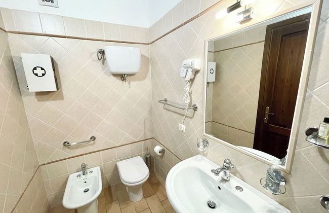 Fab Villa With Fenced Pool, Huge Grounds, Mediation Park, Child Activity Park - Photo 38