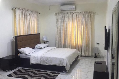Photo 2 - Stunning 2-bed Apartment in Lagos