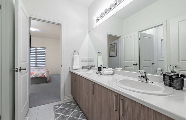 Luxury Villa 5BR-4.5 Bath - Photo 24