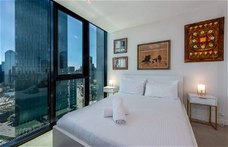 Photo 2 - Beautiful View 2B Unit in the Heart of Southbank