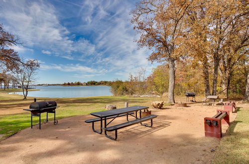 Photo 34 - Cozy Studio Cabin in Kerens w/ Community Pier