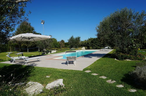 Photo 18 - Sunny House Trilo with Pool