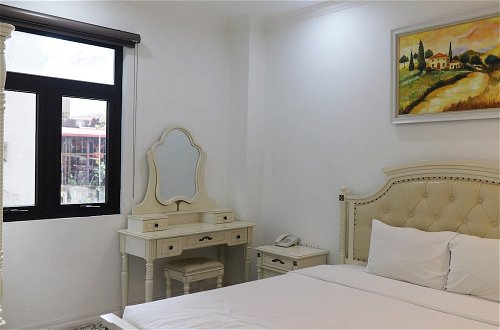 Photo 10 - Luxurius Apartment Dich Vong Hau