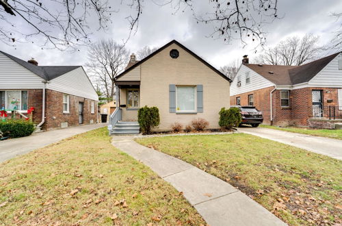 Photo 7 - Detroit Vacation Rental: Private Patio & Yard