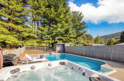 Photo 21 - Ridge Valley by Avantstay Upscale Asheville Escape w/ Pool