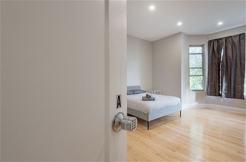 Photo 9 - Beautiful 5BR in the HEART of Mile-End