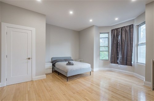 Foto 5 - Beautiful 5BR in the HEART of Mile-End