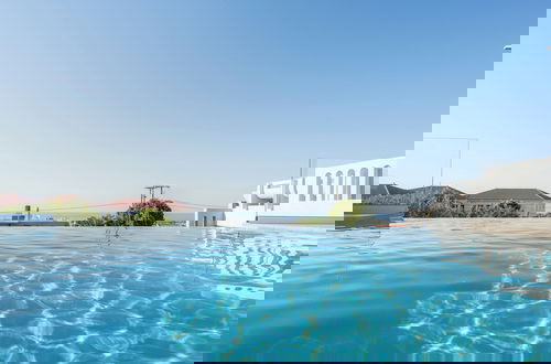 Photo 25 - Azatis Luxury Villa