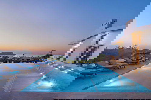 Photo 26 - Azatis Luxury Villa