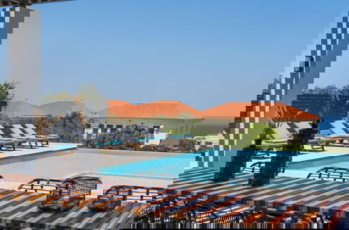 Photo 19 - Azatis Luxury Villa