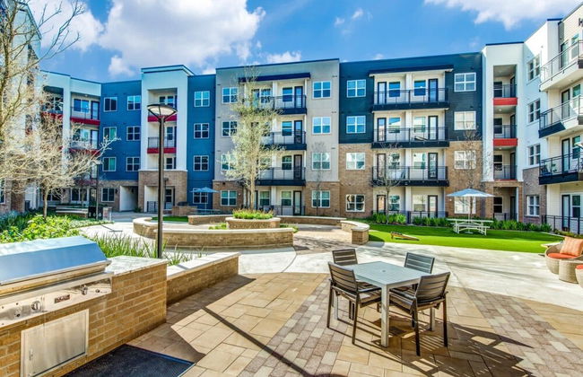 Luxe 1BR King Suite Close to Downtown w Fast Wifi - Foto 5