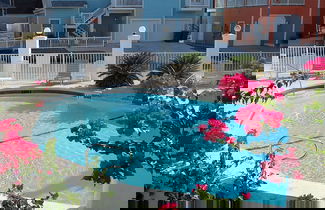 Foto 1 - Ad657-blew By You